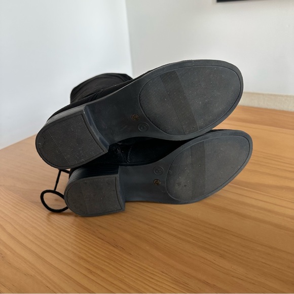 Black Thigh Boots - Picture 4 of 5